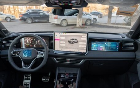 Volkswagen Tiguan, 2025 год, 4 950 000 рублей, 9 фотография