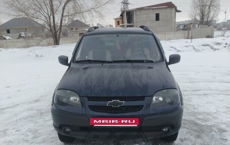 Chevrolet Niva I рестайлинг, 2012 год, 520 000 рублей, 3 фотография