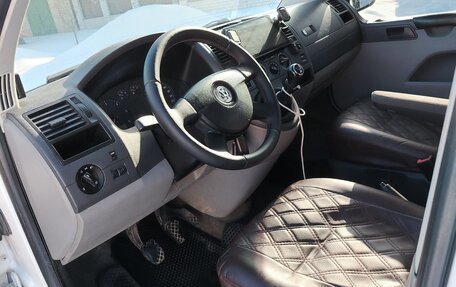 Volkswagen Transporter T5 рестайлинг, 2008 год, 1 075 000 рублей, 16 фотография