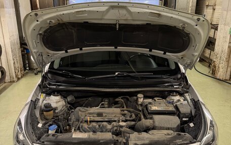 Hyundai Solaris II рестайлинг, 2015 год, 1 350 000 рублей, 8 фотография