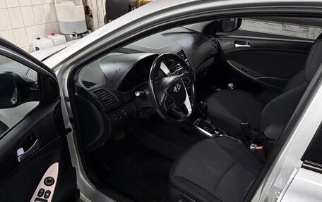 Hyundai Solaris II рестайлинг, 2015 год, 1 350 000 рублей, 9 фотография