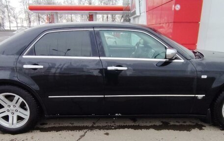 Chrysler 300C II, 2004 год, 1 100 000 рублей, 4 фотография