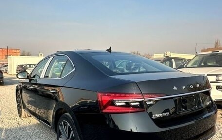 Skoda Superb III рестайлинг, 2023 год, 2 190 000 рублей, 4 фотография