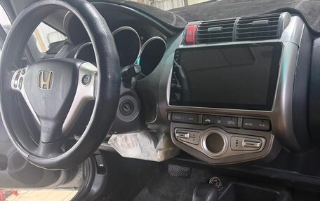 Honda Jazz I рестайлинг, 2005 год, 540 000 рублей, 2 фотография