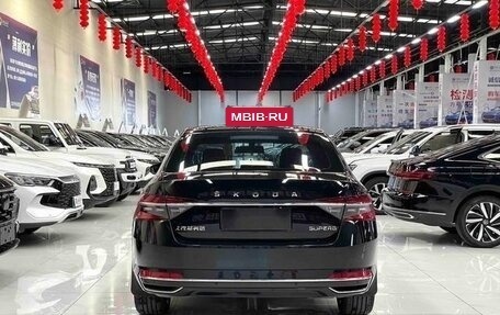 Skoda Superb III рестайлинг, 2024 год, 2 820 000 рублей, 6 фотография