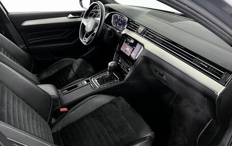 Volkswagen Passat B8 рестайлинг, 2020 год, 2 420 000 рублей, 12 фотография