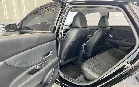 Hyundai Elantra, 2023 год, 1 700 000 рублей, 13 фотография