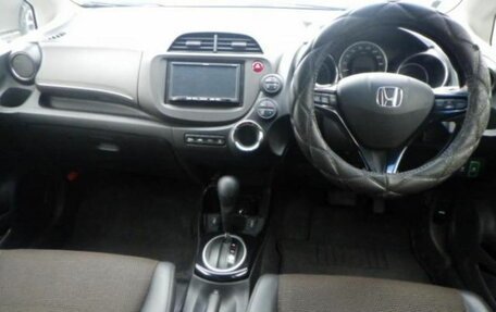 Honda Fit Shuttle I рестайлинг, 2013 год, 1 100 000 рублей, 3 фотография
