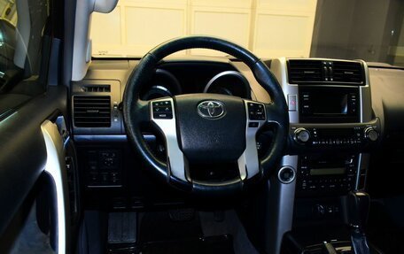 Toyota Land Cruiser Prado 150 рестайлинг 2, 2010 год, 2 565 000 рублей, 13 фотография