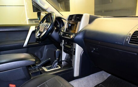 Toyota Land Cruiser Prado 150 рестайлинг 2, 2010 год, 2 565 000 рублей, 7 фотография