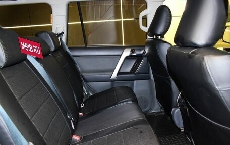 Toyota Land Cruiser Prado 150 рестайлинг 2, 2010 год, 2 565 000 рублей, 9 фотография