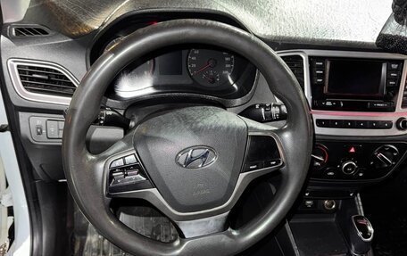 Hyundai Solaris II рестайлинг, 2019 год, 1 200 000 рублей, 13 фотография