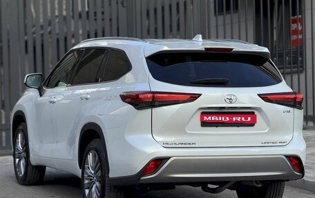 Toyota Highlander, 2025 год, 5 700 000 рублей, 21 фотография