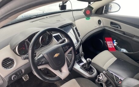 Chevrolet Cruze II, 2012 год, 700 000 рублей, 16 фотография