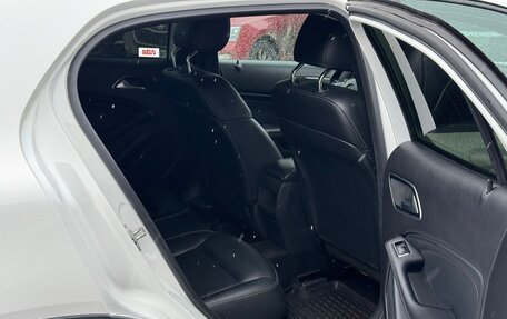 Mercedes-Benz GLA, 2019 год, 1 950 000 рублей, 13 фотография