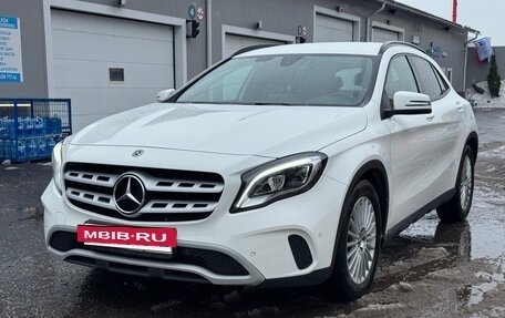Mercedes-Benz GLA, 2019 год, 1 950 000 рублей, 3 фотография