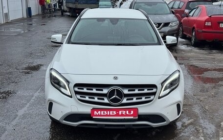 Mercedes-Benz GLA, 2019 год, 1 950 000 рублей, 2 фотография