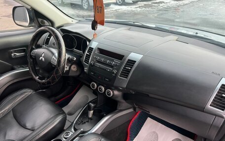 Mitsubishi Outlander III рестайлинг 3, 2008 год, 1 399 000 рублей, 13 фотография