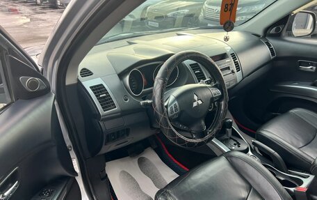 Mitsubishi Outlander III рестайлинг 3, 2008 год, 1 399 000 рублей, 10 фотография