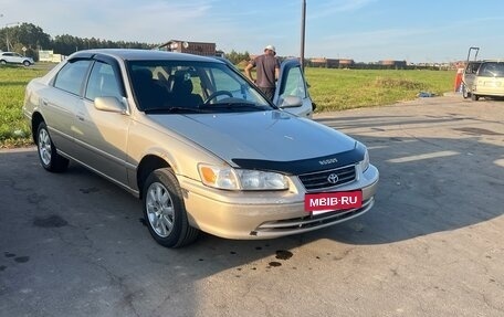 Toyota Camry, 1999 год, 550 000 рублей, 3 фотография