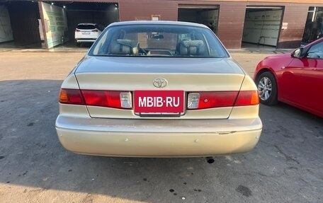 Toyota Camry, 1999 год, 550 000 рублей, 4 фотография