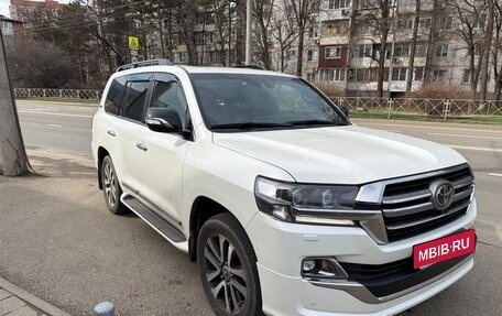 Toyota Land Cruiser 200, 2019 год, 8 100 000 рублей, 2 фотография