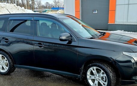 Mitsubishi Outlander III рестайлинг 3, 2013 год, 1 250 000 рублей, 4 фотография