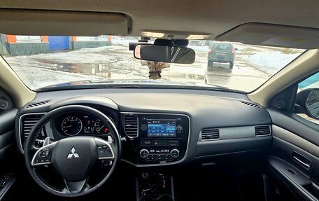 Mitsubishi Outlander III рестайлинг 3, 2013 год, 1 250 000 рублей, 9 фотография