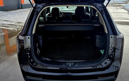 Mitsubishi Outlander III рестайлинг 3, 2013 год, 1 250 000 рублей, 10 фотография