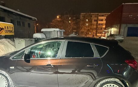 Opel Astra J, 2014 год, 825 000 рублей, 3 фотография