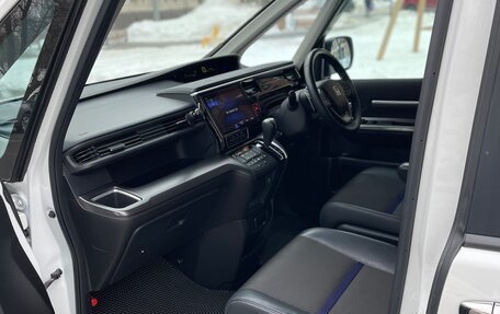 Honda Stepwgn IV, 2021 год, 2 780 000 рублей, 9 фотография