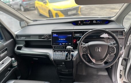 Honda Stepwgn IV, 2021 год, 2 780 000 рублей, 13 фотография