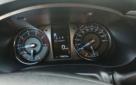 Toyota Hilux VIII, 2020 год, 4 800 000 рублей, 4 фотография