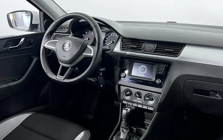 Skoda Rapid I, 2017 год, 1 400 000 рублей, 13 фотография