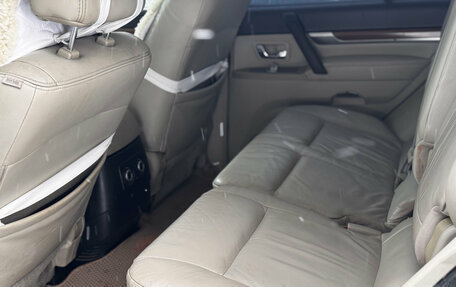 Mitsubishi Pajero IV, 2007 год, 970 000 рублей, 10 фотография