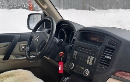 Mitsubishi Pajero IV, 2007 год, 970 000 рублей, 8 фотография