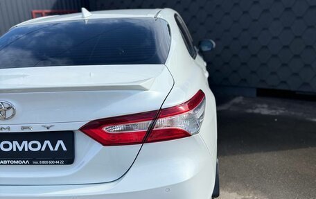 Toyota Camry, 2021 год, 2 500 000 рублей, 8 фотография