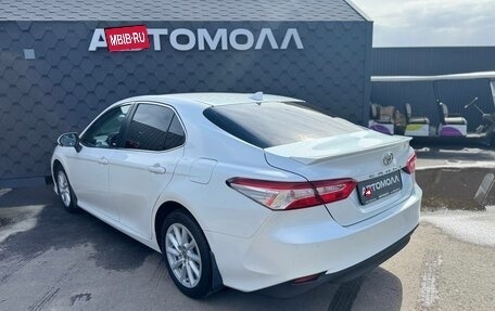 Toyota Camry, 2021 год, 2 500 000 рублей, 6 фотография