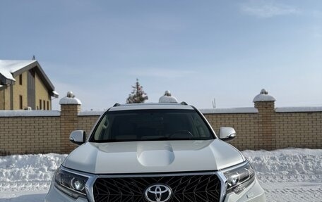 Toyota Land Cruiser Prado 150 рестайлинг 2, 2019 год, 7 300 000 рублей, 1 фотография