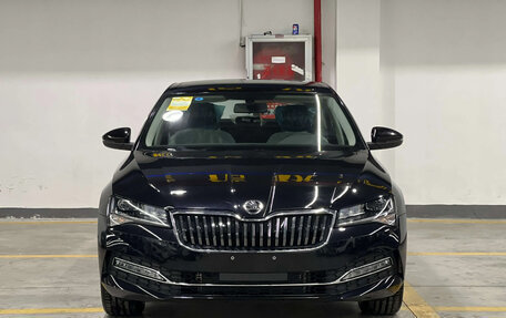 Skoda Superb III рестайлинг, 2025 год, 2 620 000 рублей, 3 фотография