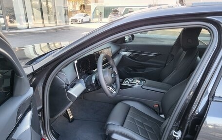 BMW 5 серия, 2025 год, 7 800 000 рублей, 9 фотография