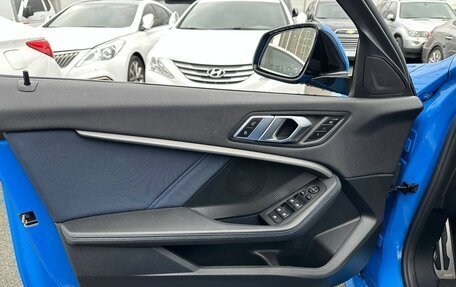 BMW 1 серия, 2019 год, 2 800 000 рублей, 19 фотография