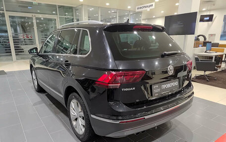 Volkswagen Tiguan II, 2017 год, 2 490 000 рублей, 7 фотография
