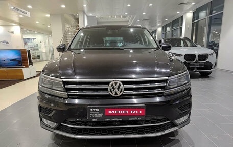 Volkswagen Tiguan II, 2017 год, 2 490 000 рублей, 2 фотография