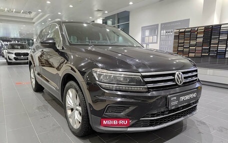Volkswagen Tiguan II, 2017 год, 2 490 000 рублей, 3 фотография