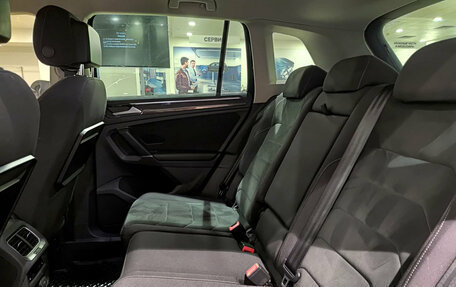 Volkswagen Tiguan II, 2017 год, 2 490 000 рублей, 12 фотография