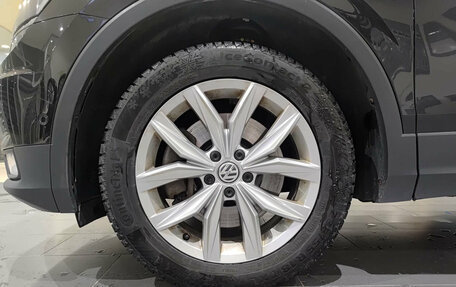 Volkswagen Tiguan II, 2017 год, 2 490 000 рублей, 18 фотография
