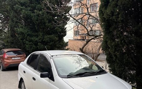 Toyota Platz, 2000 год, 350 000 рублей, 4 фотография