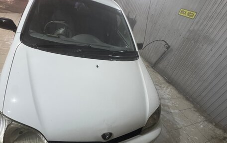 Toyota Platz, 2000 год, 350 000 рублей, 12 фотография