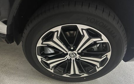 Toyota RAV4, 2024 год, 4 800 000 рублей, 7 фотография